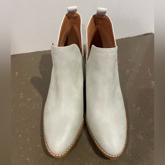 Women's cream Ankle Boots Boutique by Corkys - Picture 7 of 7